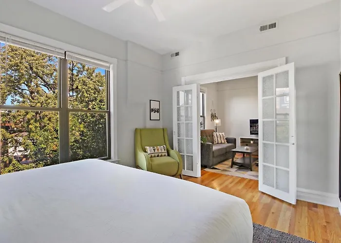Comfy & Bright 3br Fully Furnished - Lincoln 3e